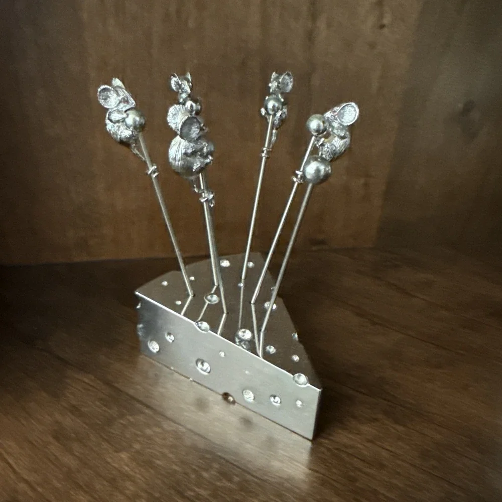 Elegance Silverplated Appetizer Picks Set Mice In Cheese Wedge 7 Pieces-Read